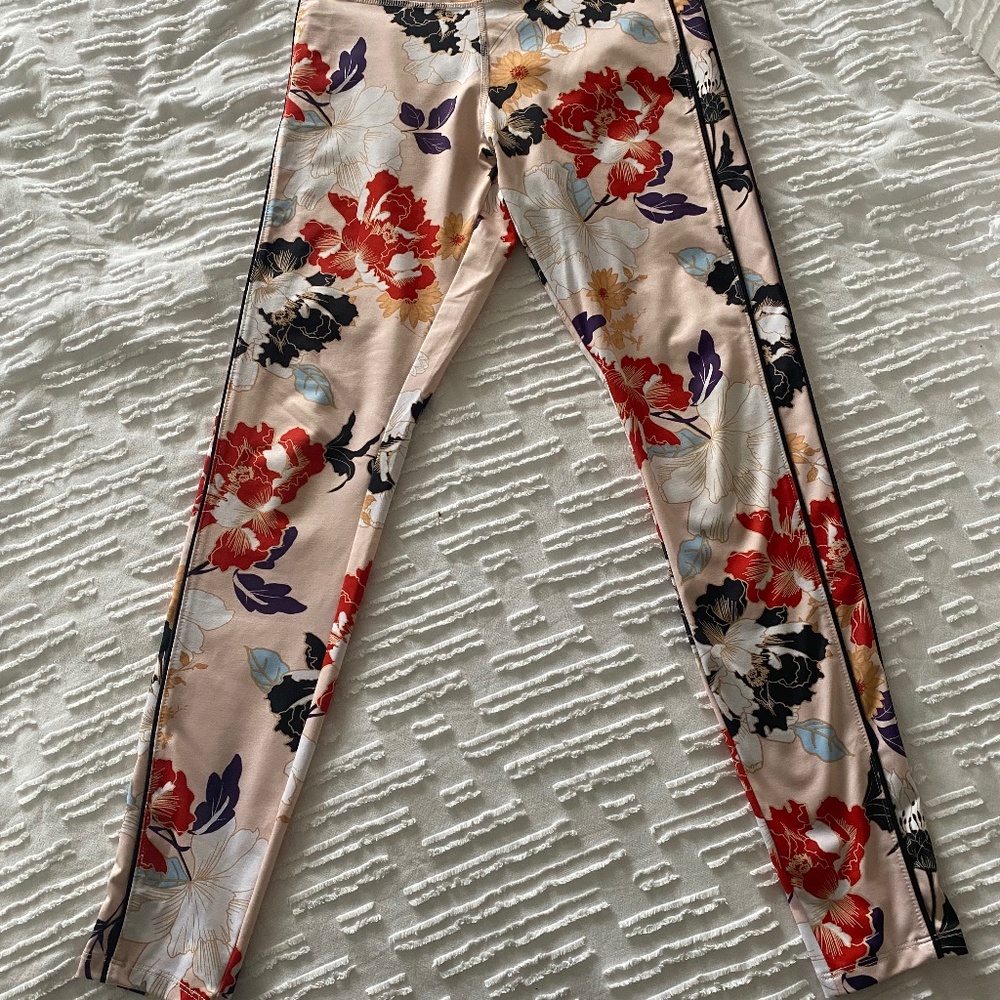 Forever 21 Floral Leggings